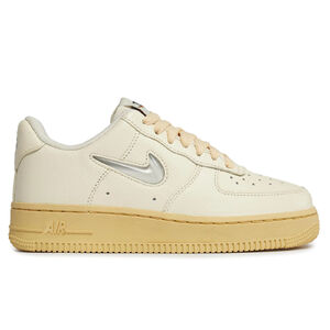 Nike Air Force 1 07 Coconut Milk utcai cipő